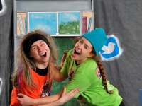 Fröhliche Schauspieler