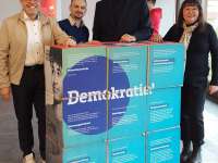 Schulleiter Herr Eckert, Herr Kos, Bürgermeister Jany, Frau Mair von der Friedrich-Ebert-Stiftung